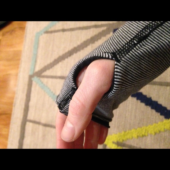 Lululemon cabin LS - Picture 3 of 4